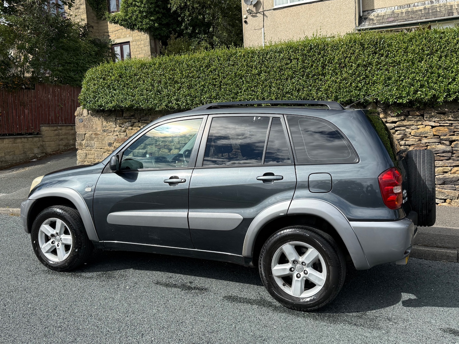 Used Toyota RAV4 2004 for sale - 76020174: Photo 5