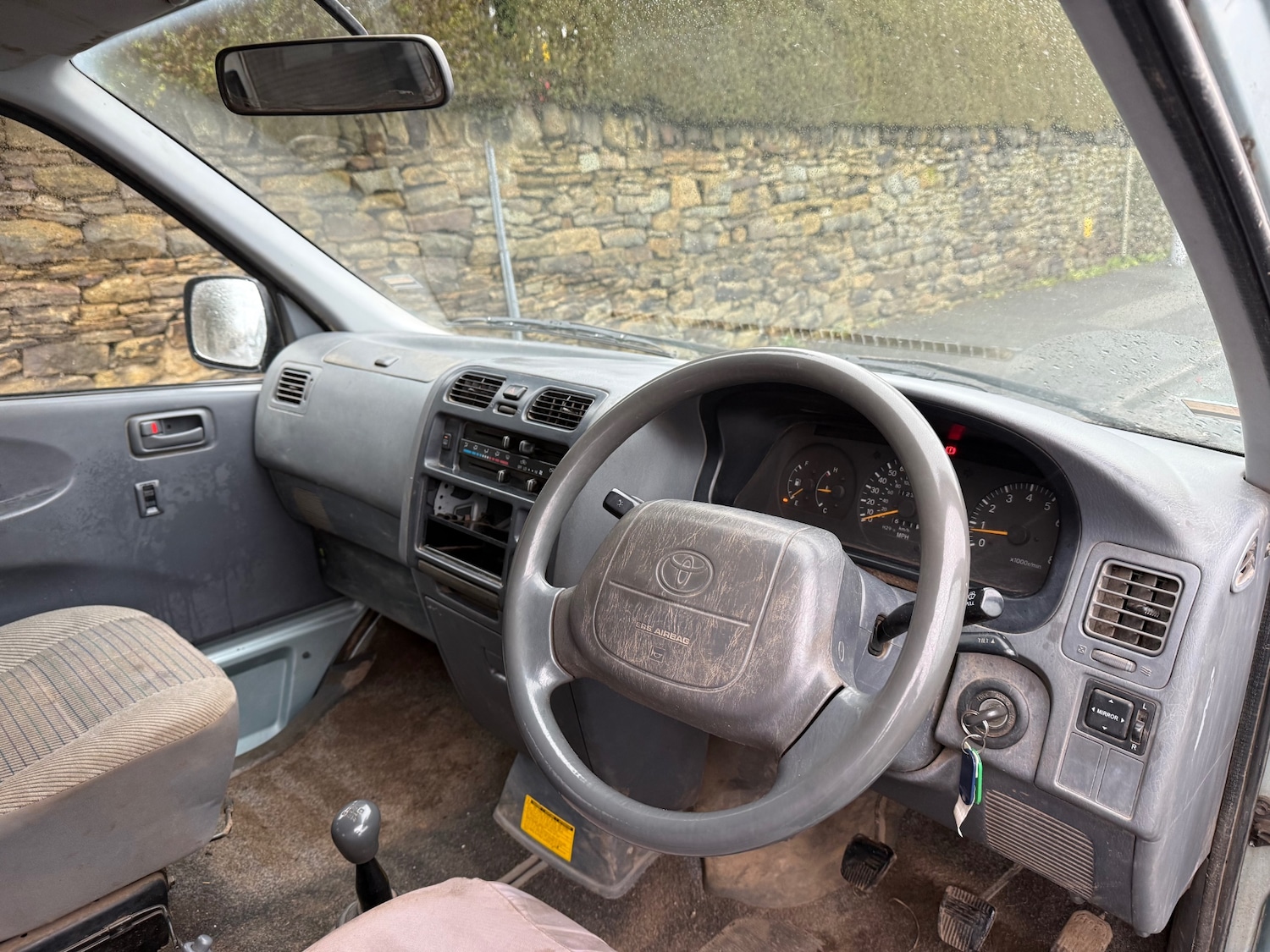 Used Toyota HiAce 1999 for sale - 77233962: Photo 9