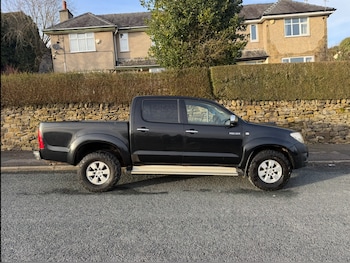 Used Toyota Hilux 2010 for sale - 77584414: Photo