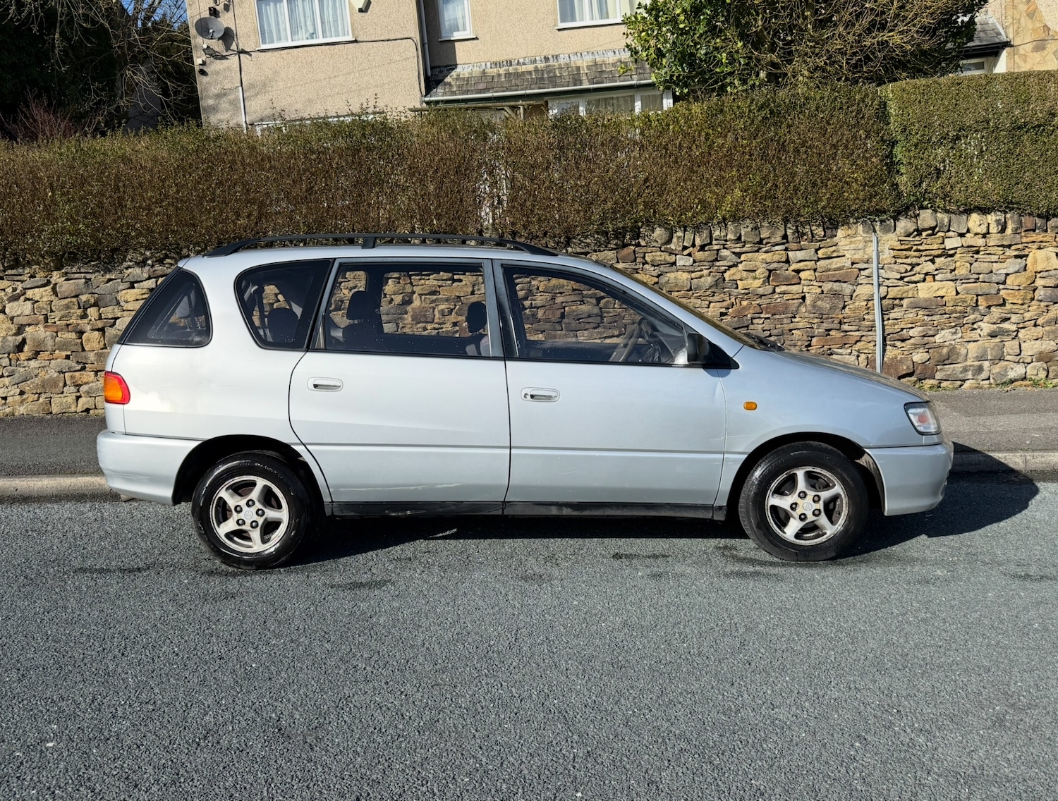 Used Toyota Picnic 1997 for sale - 77893573: Photo 4