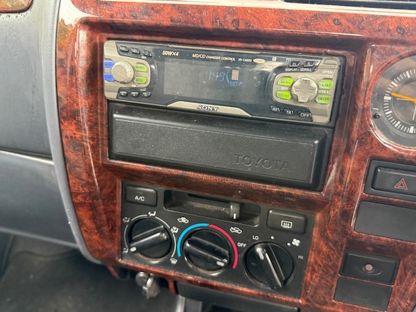 Used Toyota Land Cruiser Colorado 2002 for sale - 76276050: Photo 11