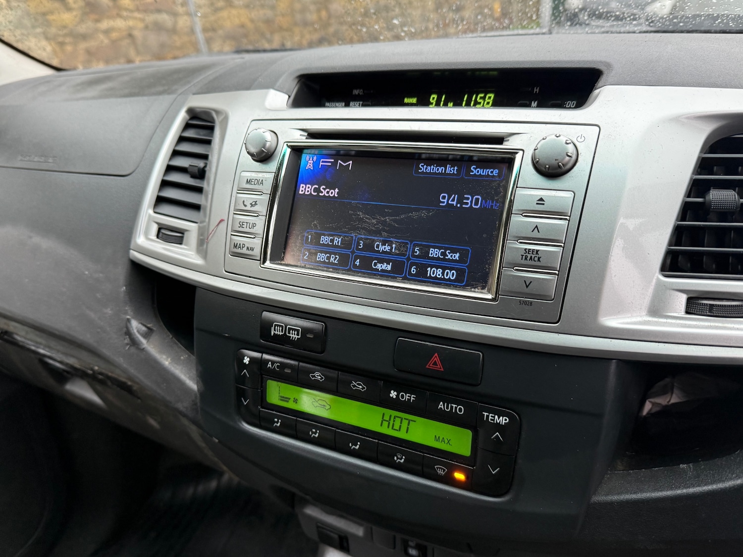 Used Toyota Hilux 2013 for sale - 76758991: Photo 10