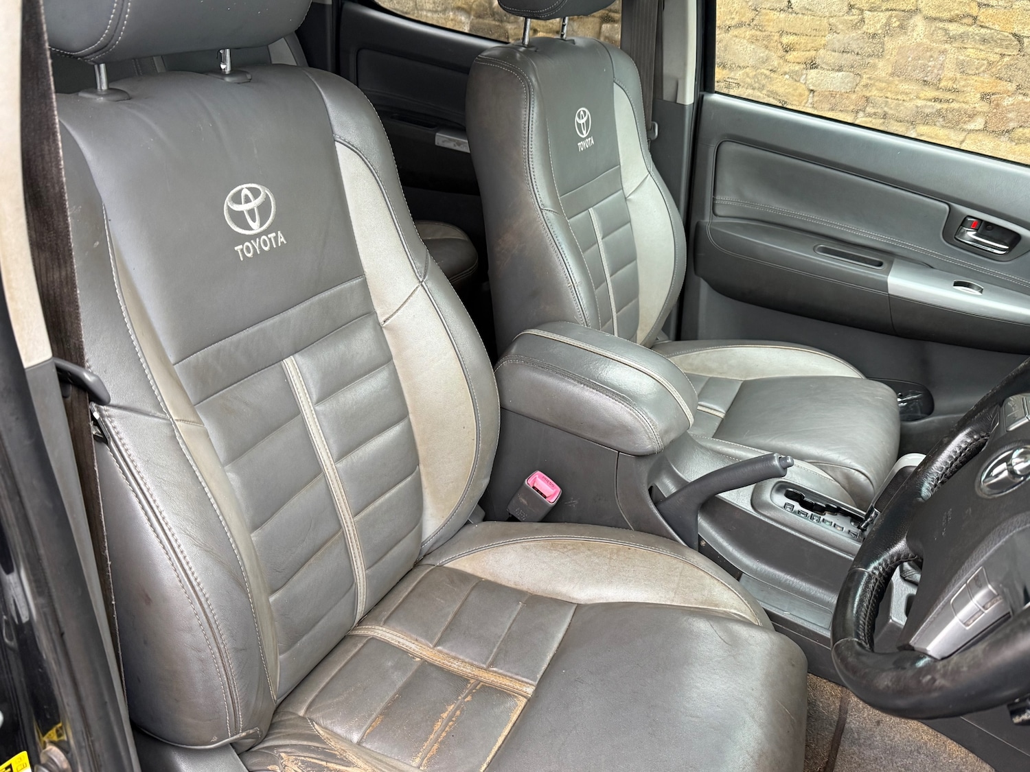 Used Toyota Hilux 2013 for sale - 76758991: Photo 9