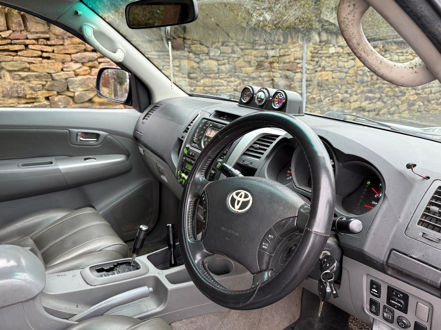 Used Toyota Hilux 2010 for sale - 77025925: Photo 9