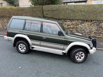 Mitsubishi Pajero feature image