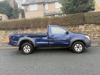 Used Toyota Hilux 2005 for sale - 77142907: Photo
