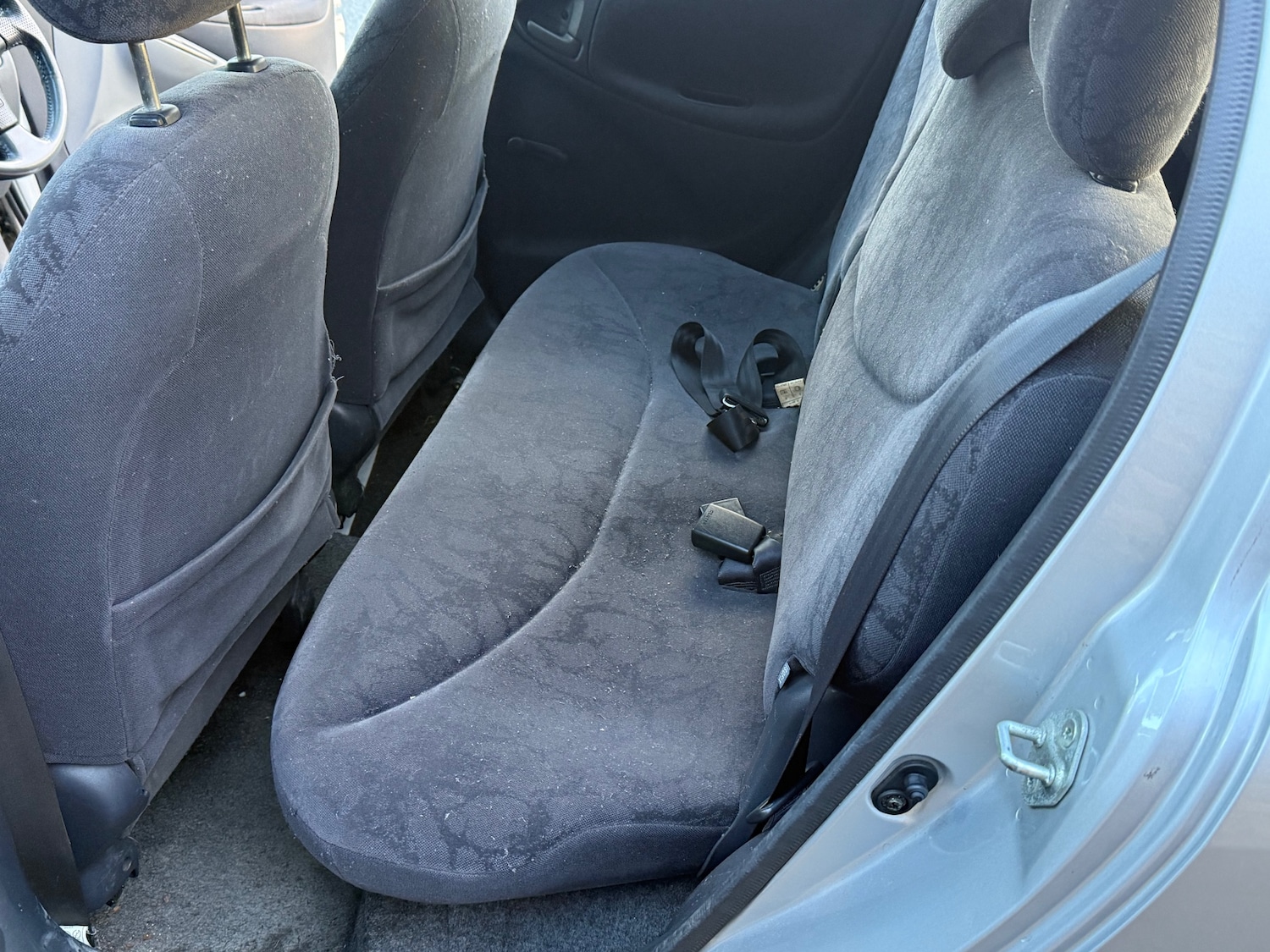 Used Toyota Yaris 2001 for sale - 76362884: Photo 10