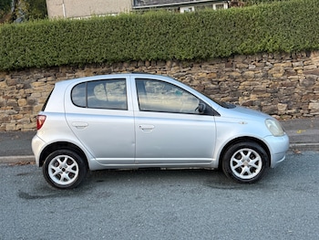 Used Toyota Yaris 2001 for sale - 76362884: Photo