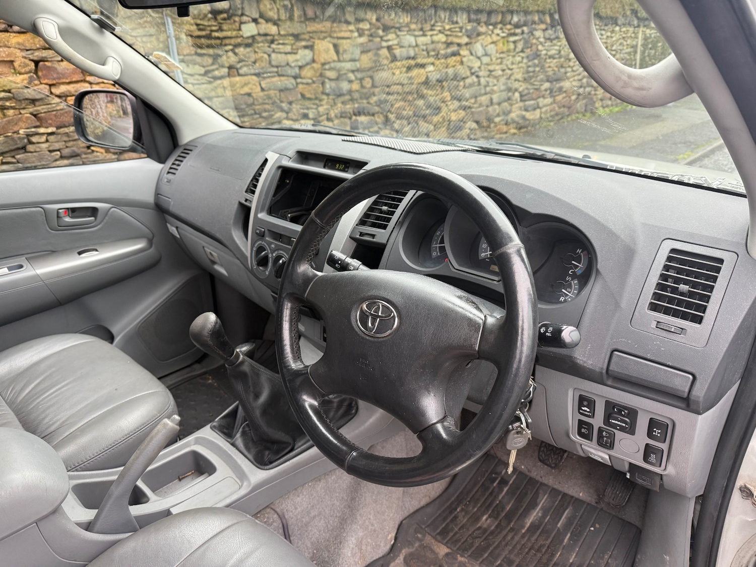 Used Toyota Hilux 2005 for sale - 77435649: Photo 9