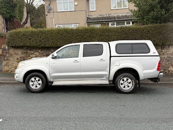 Used Toyota Hilux 2010 for sale - 76758988: Photo