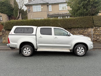 Used Toyota Hilux 2010 for sale - 76758988: Photo