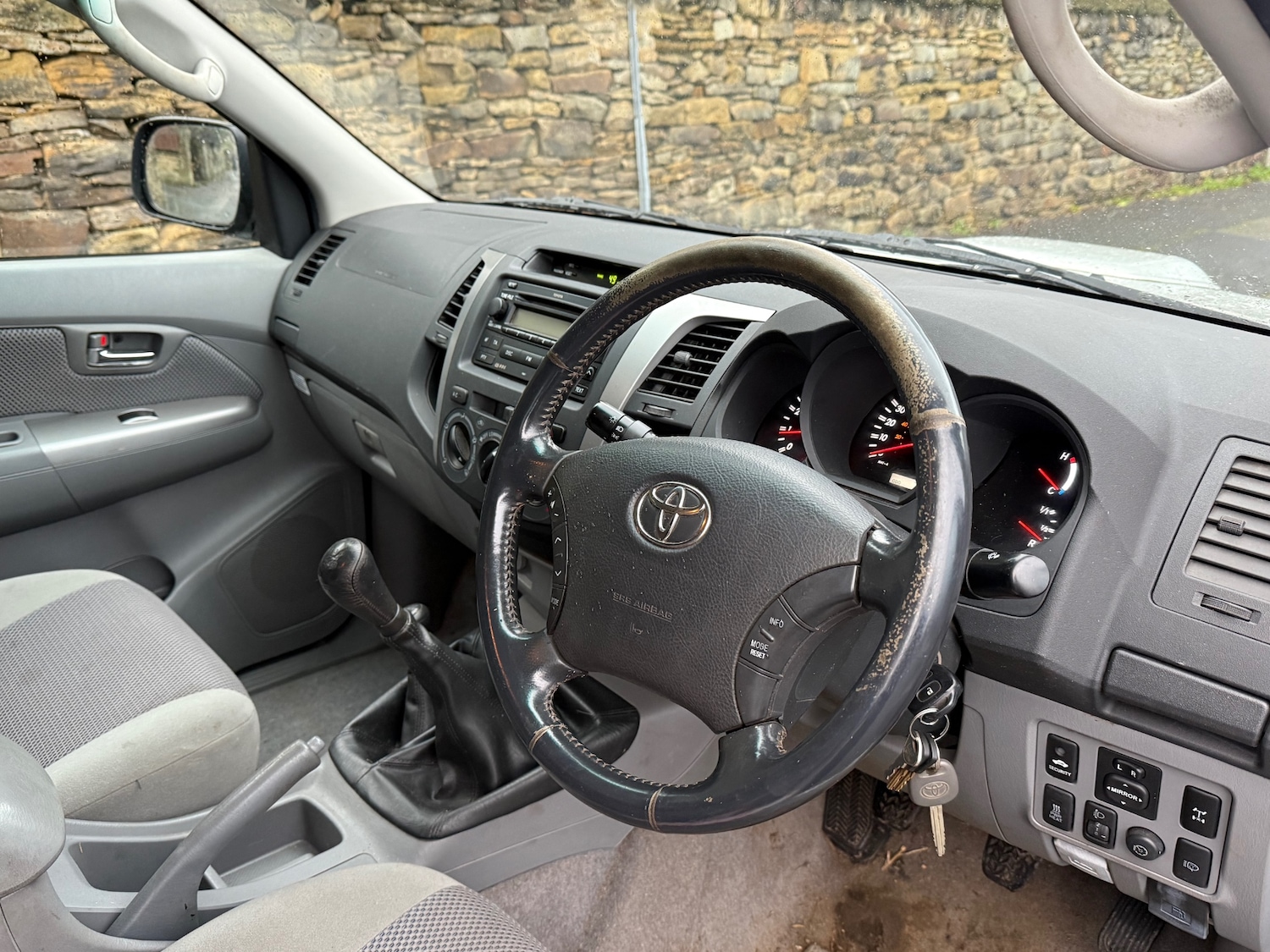 Used Toyota Hilux 2010 for sale - 76758988: Photo 9