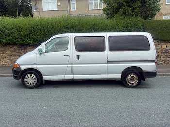 Used Toyota HiAce 2005 for sale - 75101961: Photo