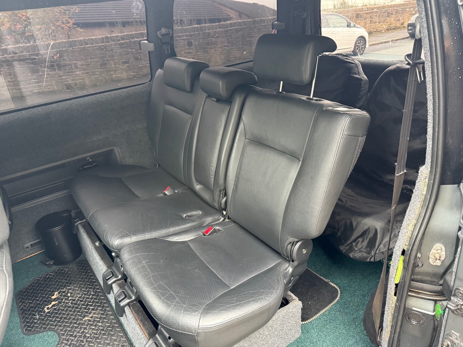 Used Toyota Granvia 2010 for sale - 76461629: Photo 14