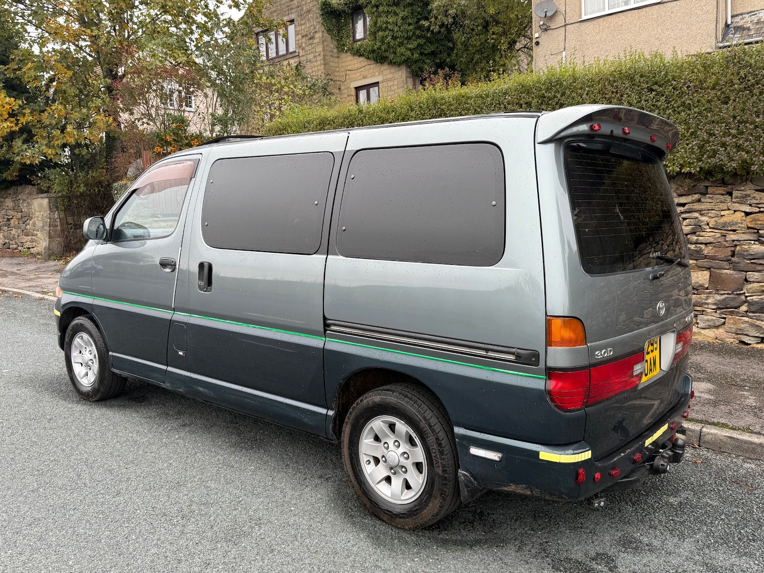 Used Toyota Granvia 2010 for sale - 76461629: Photo 7