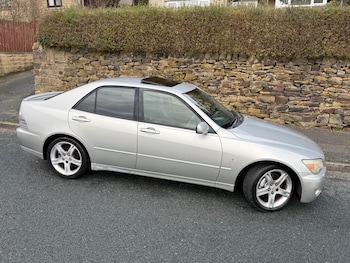 2001 (51) - 200 2.0 Sport 4dr