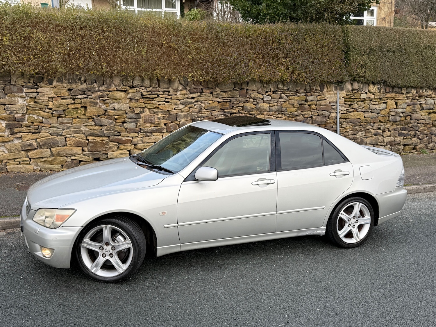 Used Lexus IS 2001 for sale - 77142910: Photo 2
