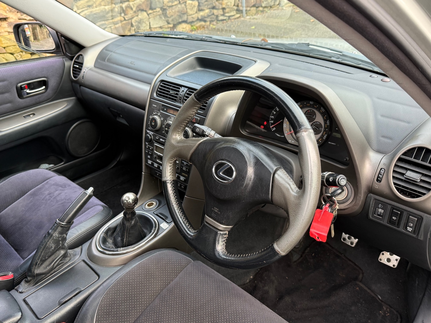 Used Lexus IS 2001 for sale - 77142910: Photo 9