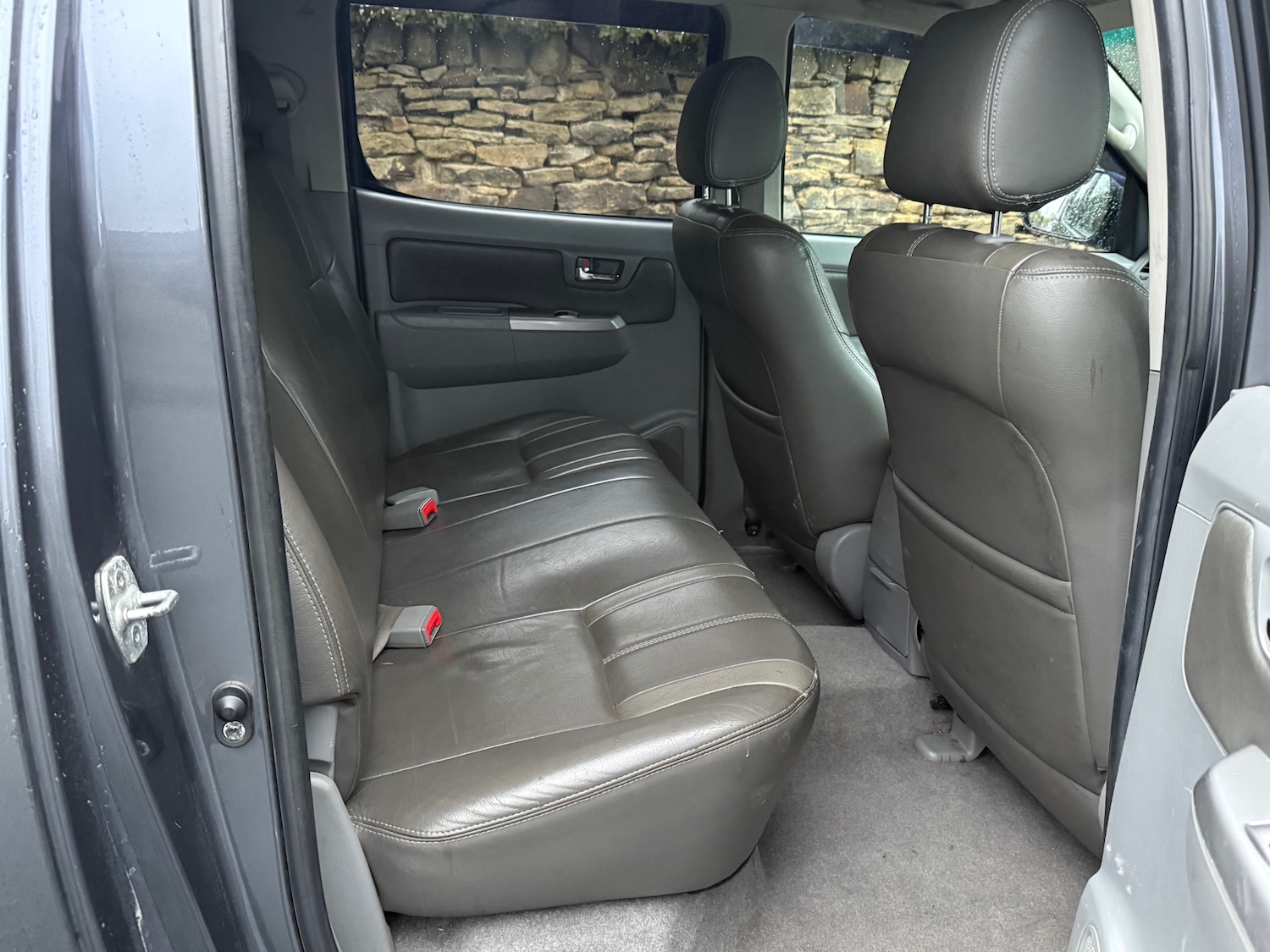 Used Toyota Hilux 2010 for sale - 76885210: Photo 11