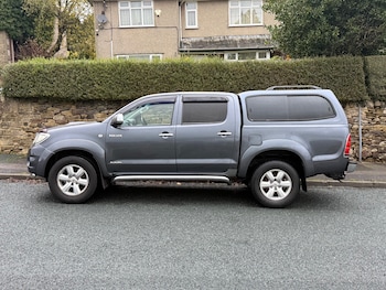 Used Toyota Hilux 2010 for sale - 76885210: Photo
