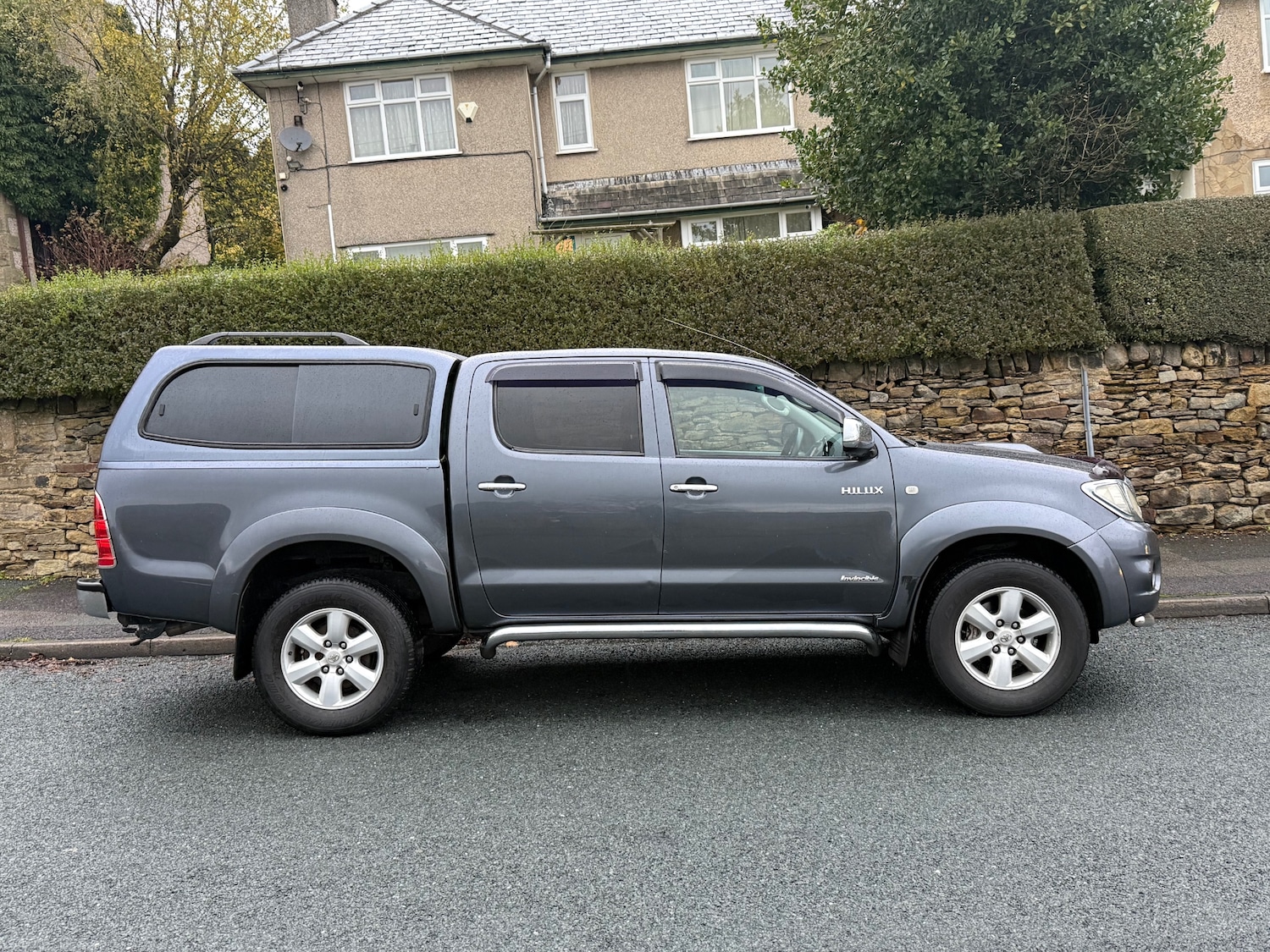 Used Toyota Hilux 2010 for sale - 76885210: Photo 4