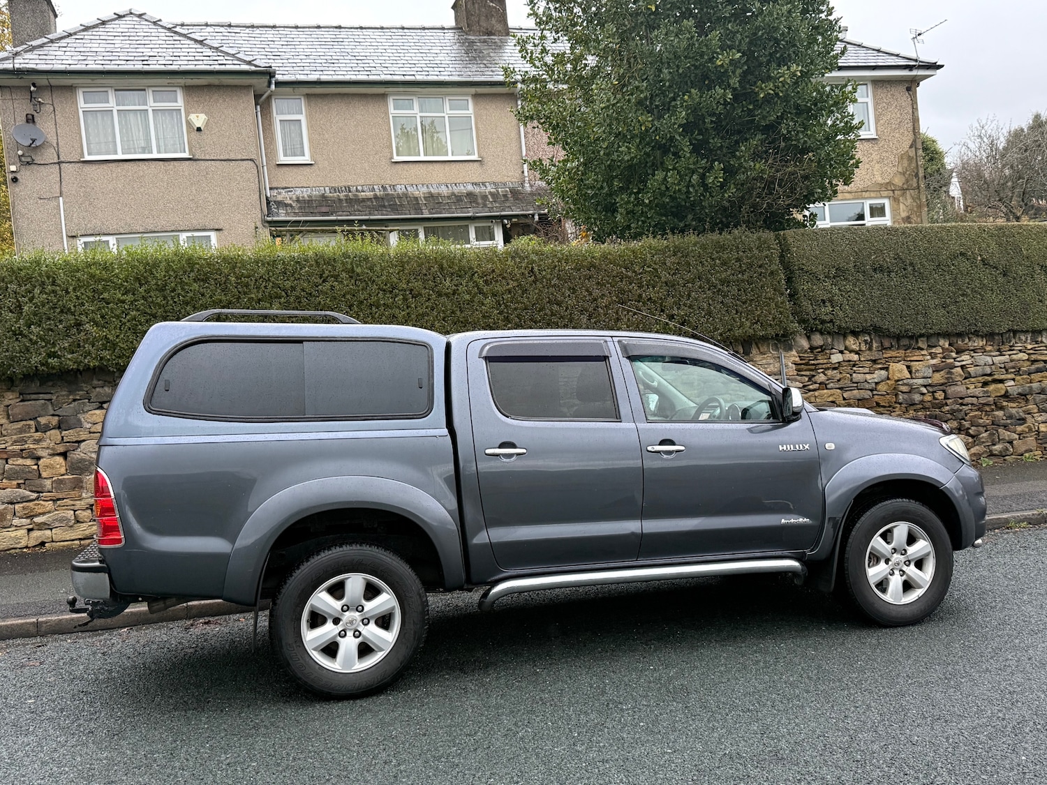 Used Toyota Hilux 2010 for sale - 76885210: Photo 6