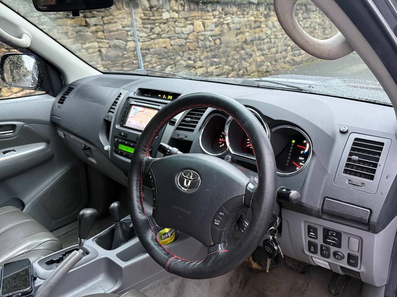 Used Toyota Hilux 2010 for sale - 76885210: Photo 9