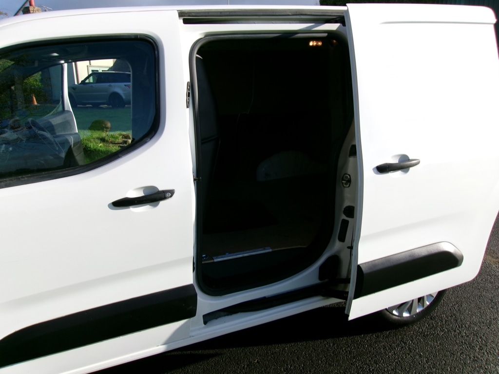 Used Peugeot Partner 2020 for sale - 76536920: Photo 15