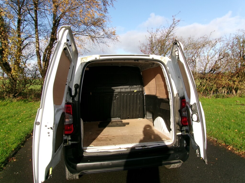Used Peugeot Partner 2020 for sale - 76536920: Photo 16