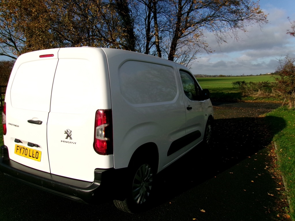 Used Peugeot Partner 2020 for sale - 76536920: Photo 7