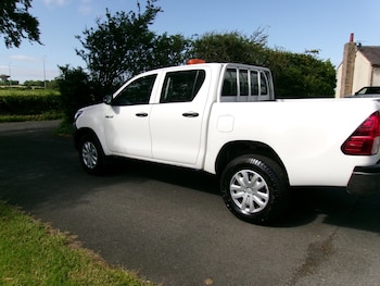 Used Toyota Hilux 2020 for sale - 78542210: Photo