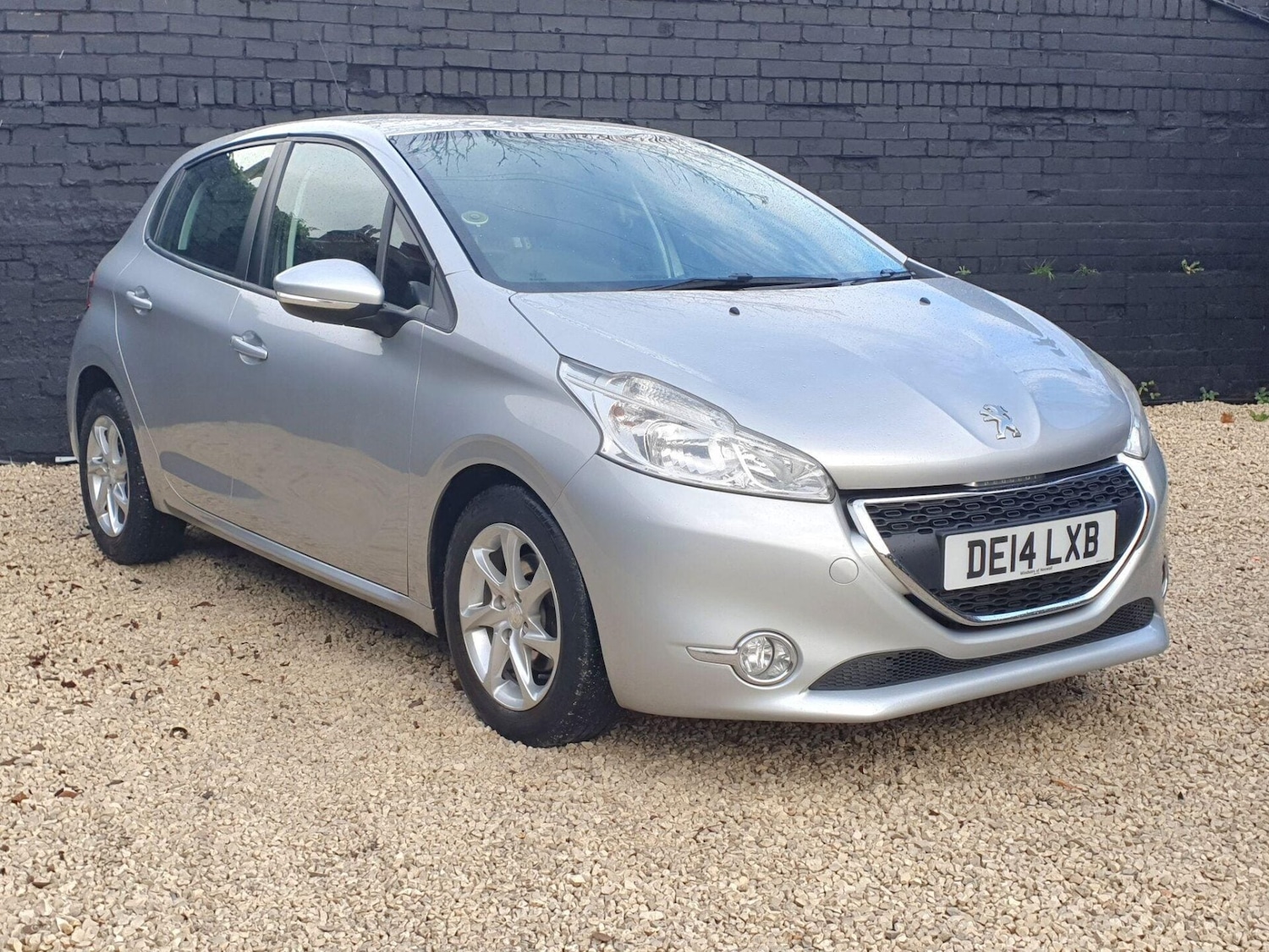 Used Peugeot 208 2014 for sale - 76719450: Photo 1