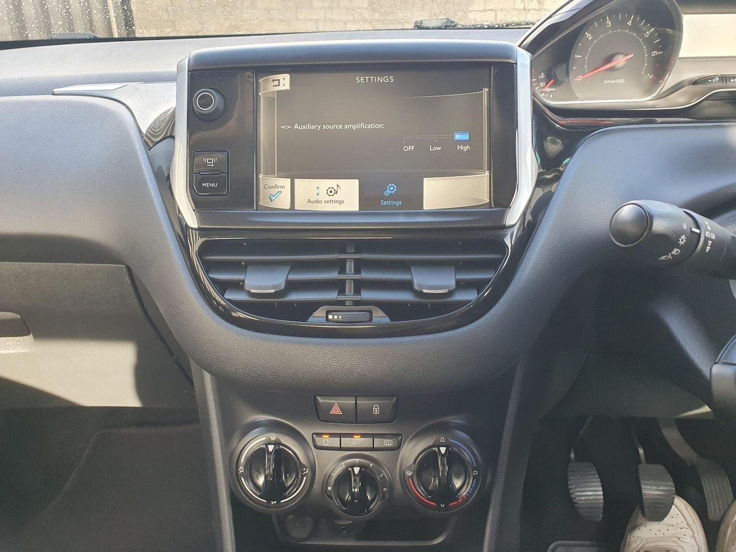 Used Peugeot 208 2014 for sale - 76719450: Photo 21