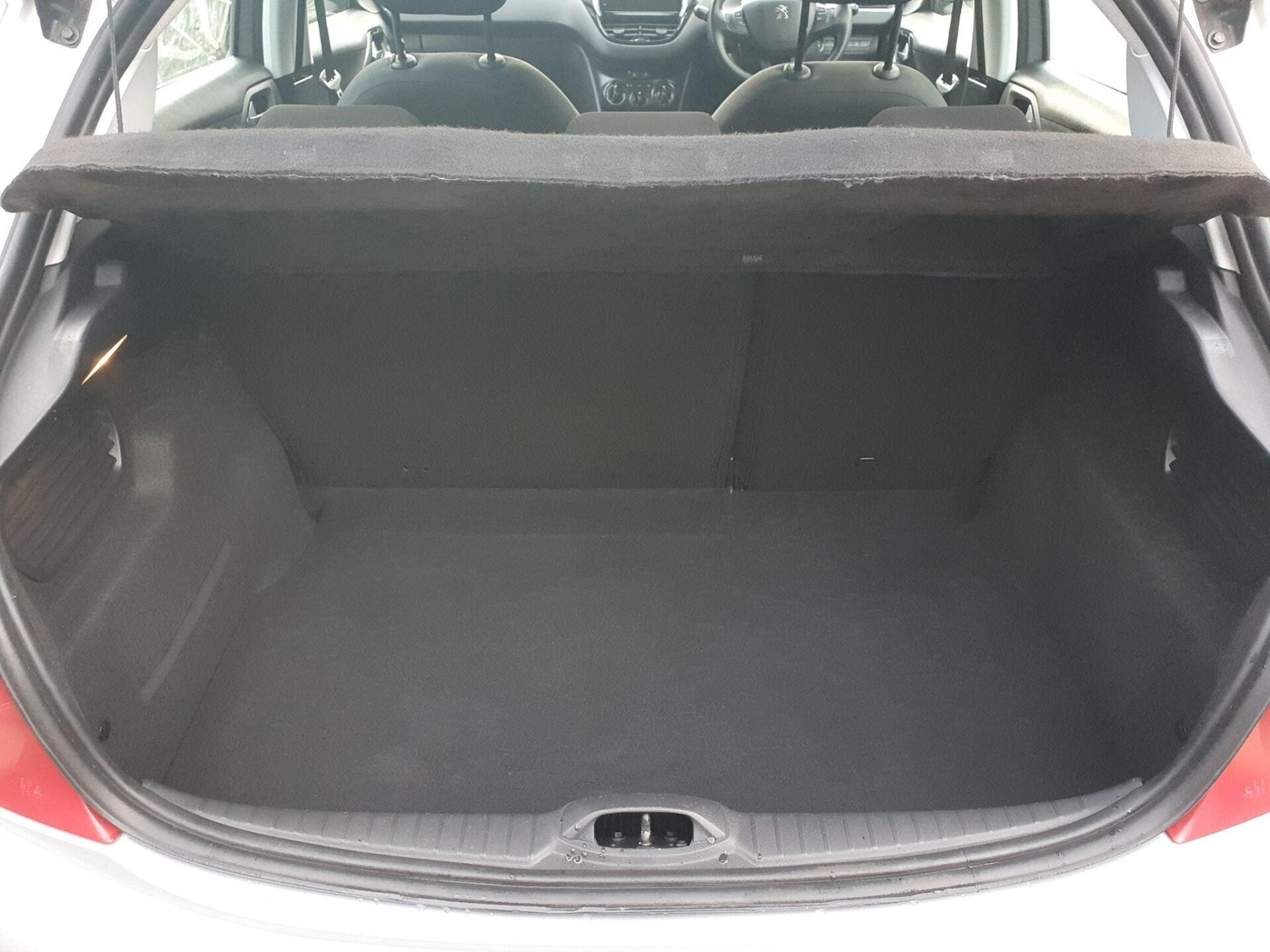 Used Peugeot 208 2014 for sale - 76719450: Photo 24