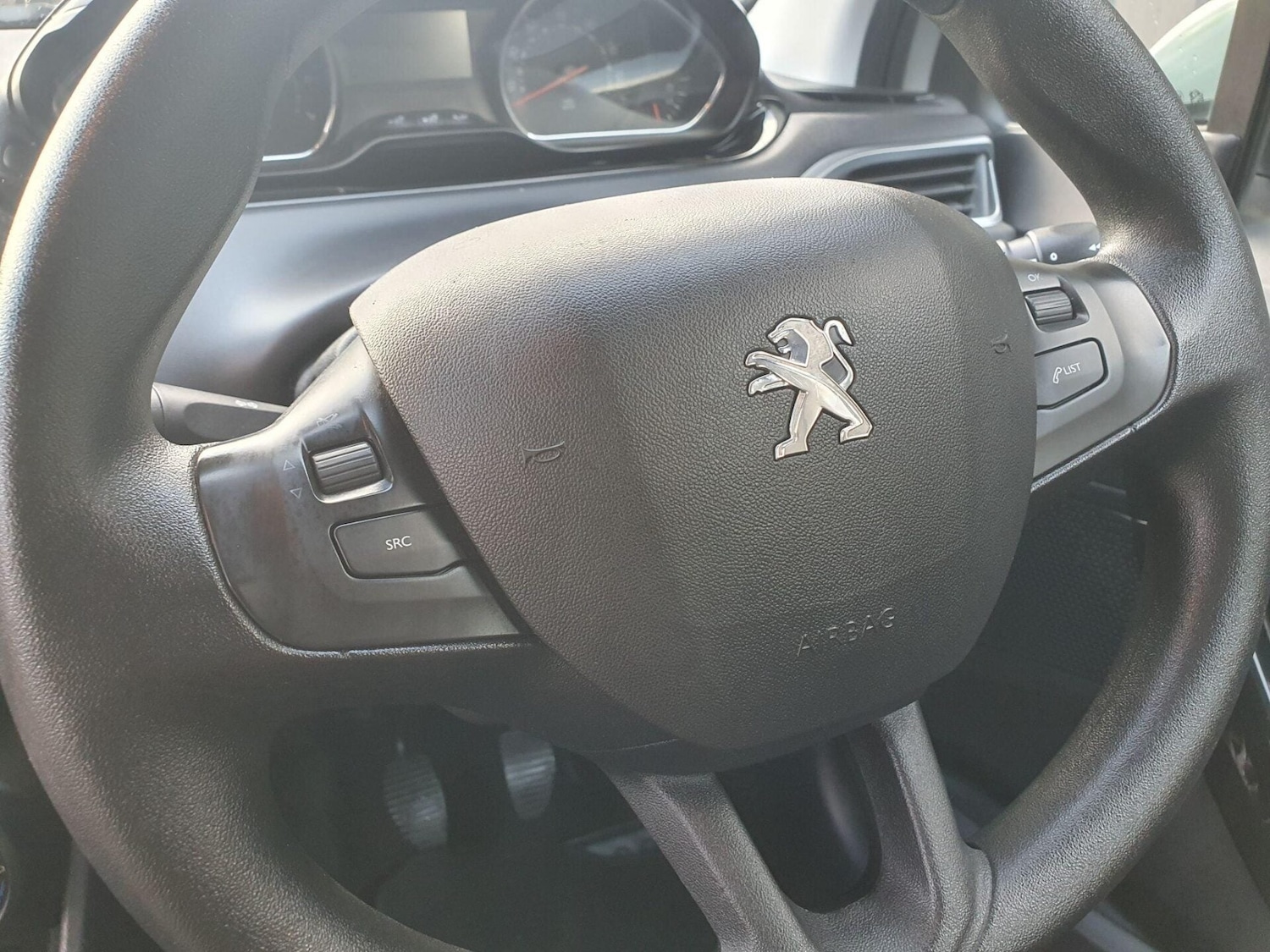 Used Peugeot 208 2014 for sale - 76719450: Photo 26