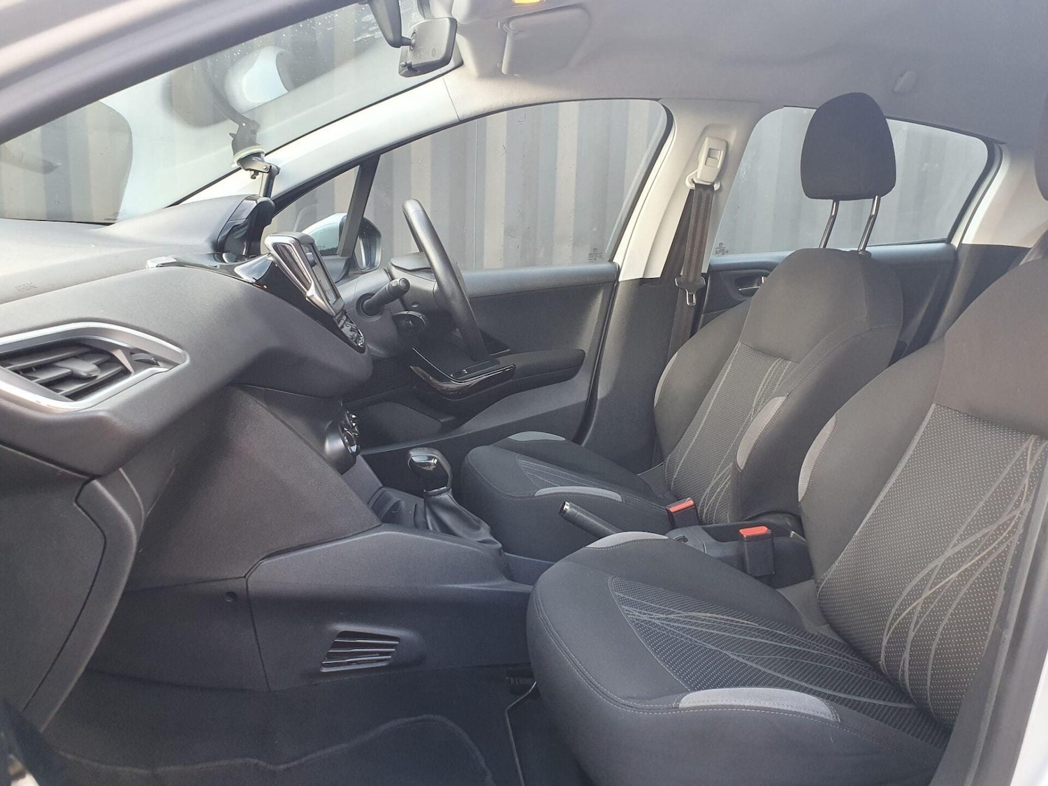 Used Peugeot 208 2014 for sale - 76719450: Photo 27