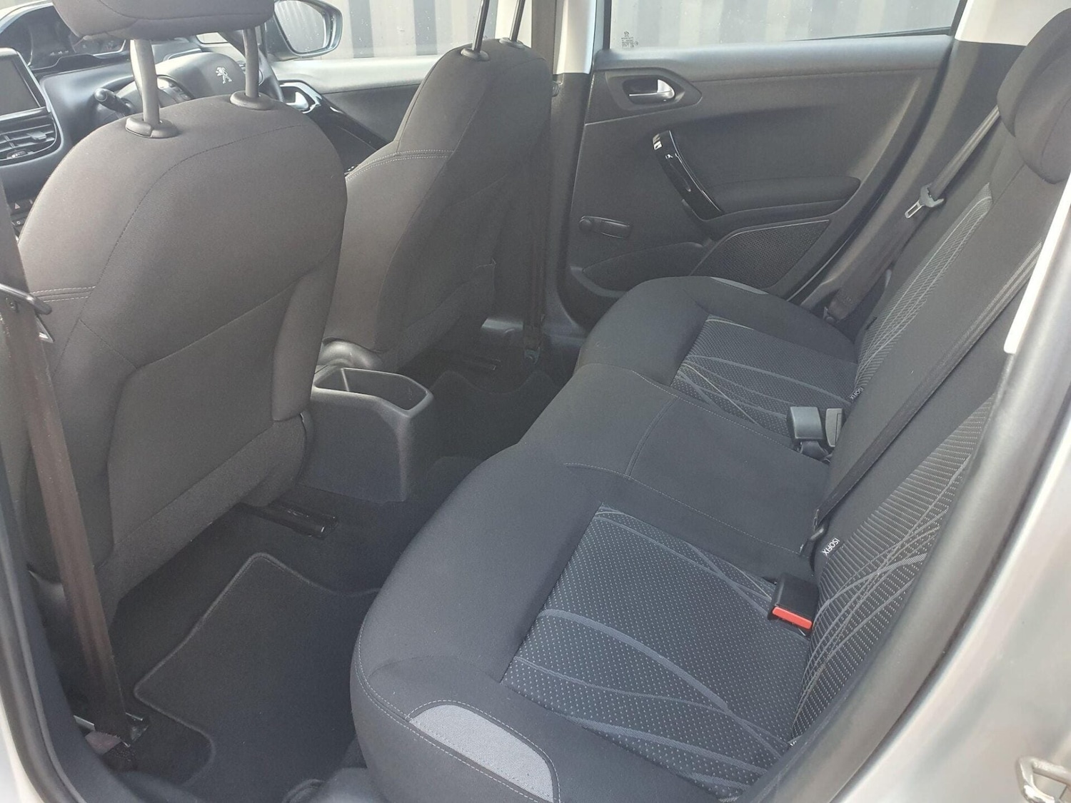 Used Peugeot 208 2014 for sale - 76719450: Photo 9