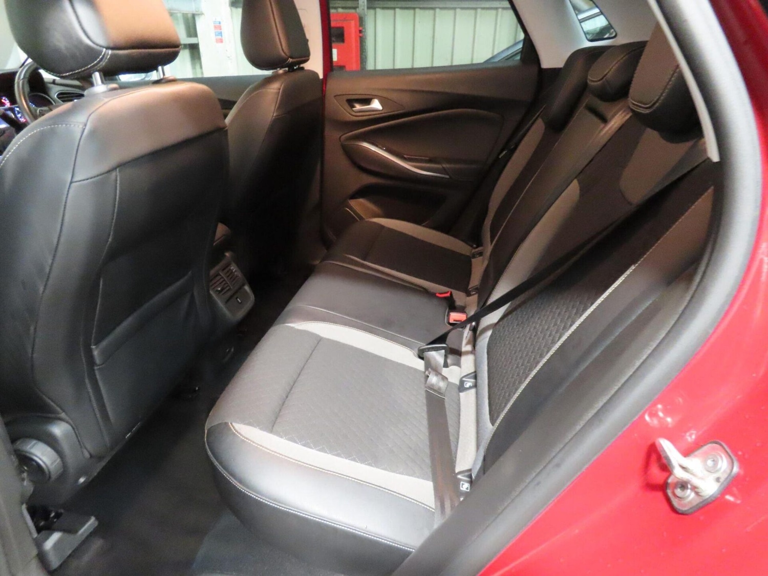 Used Vauxhall Grandland X 2018 for sale - 76767666: Photo 8