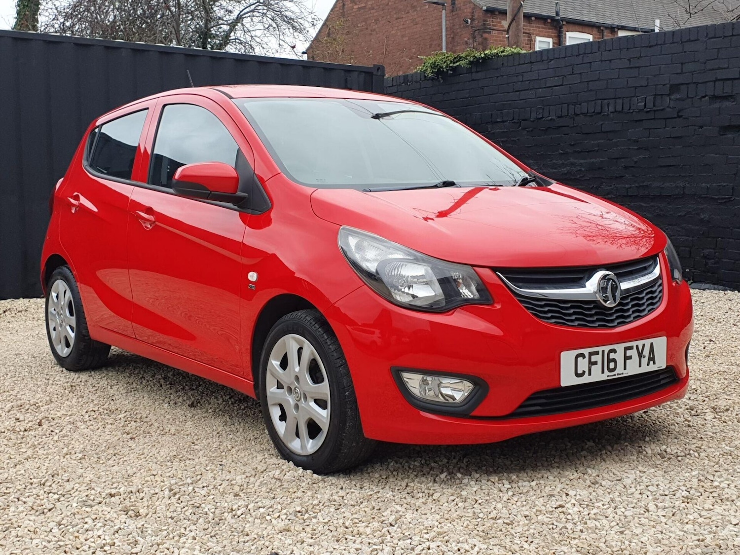 Used Vauxhall Viva 2016 for sale - 76719749: Photo 1