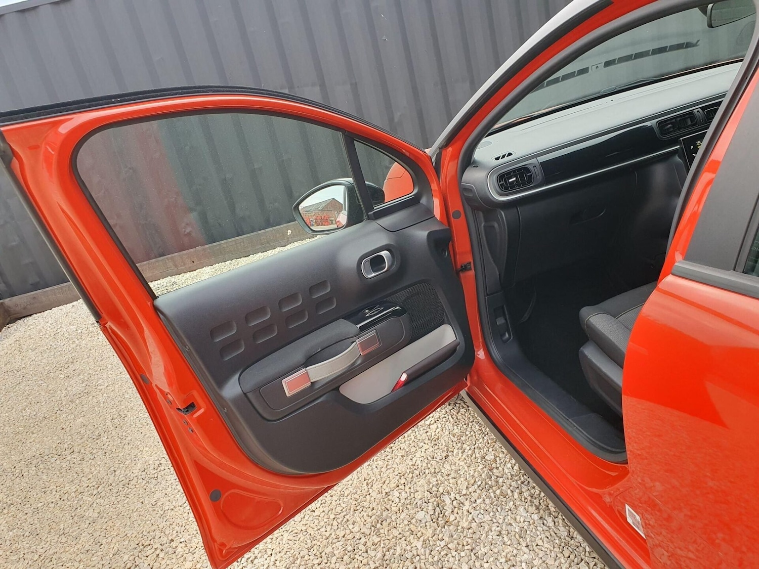 Used Citroen C3 2017 for sale - 76719744: Photo 17