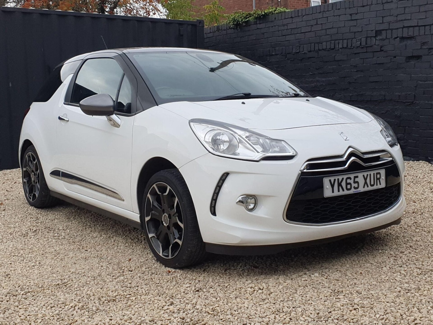 Used DS Automobiles DS 3 2015 for sale - 76719745: Photo 1