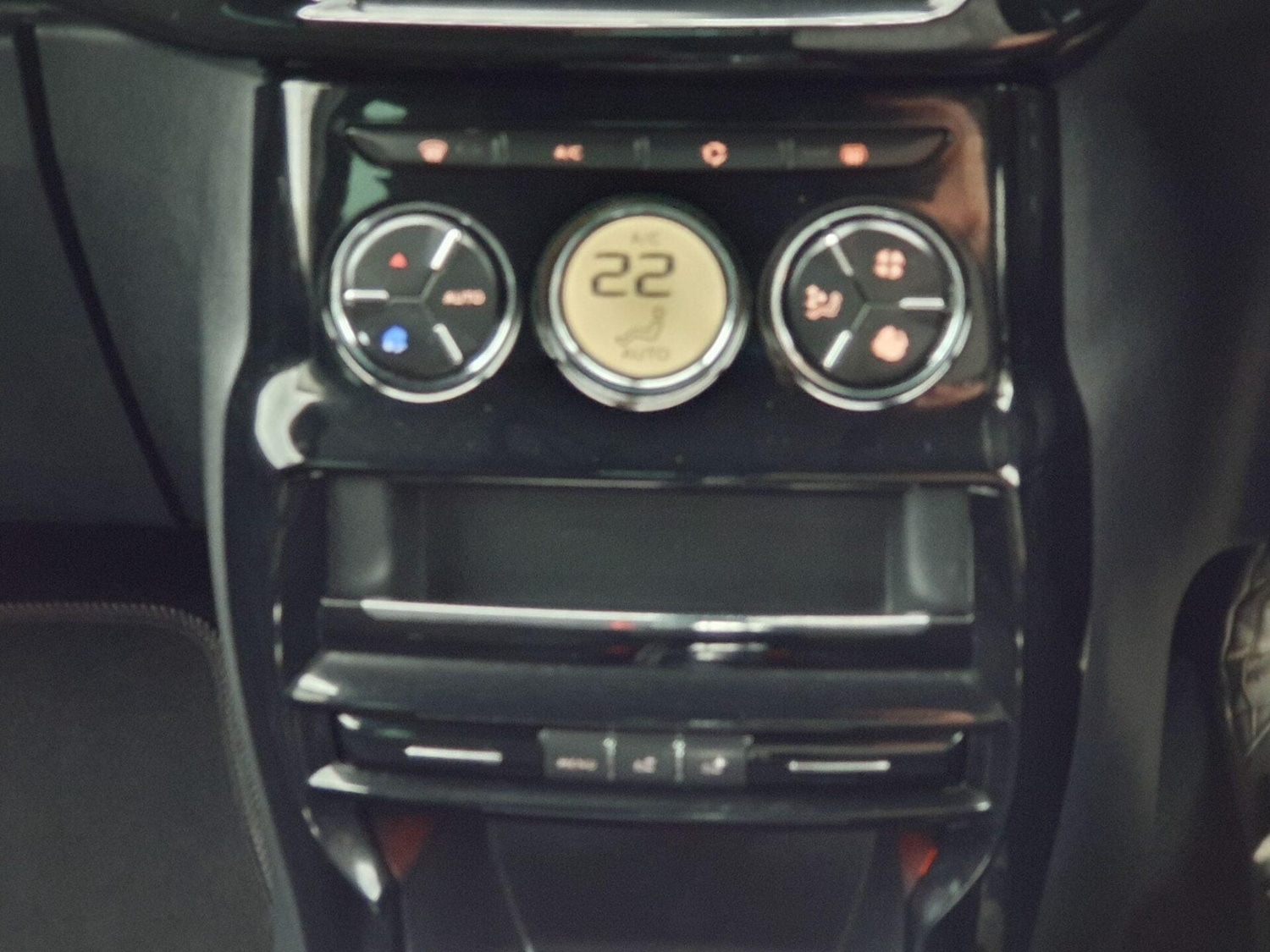 Used DS Automobiles DS 3 2015 for sale - 76719745: Photo 19