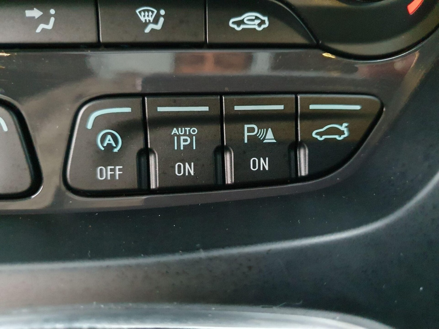 Used Ford Kuga 2015 for sale - 76719740: Photo 14