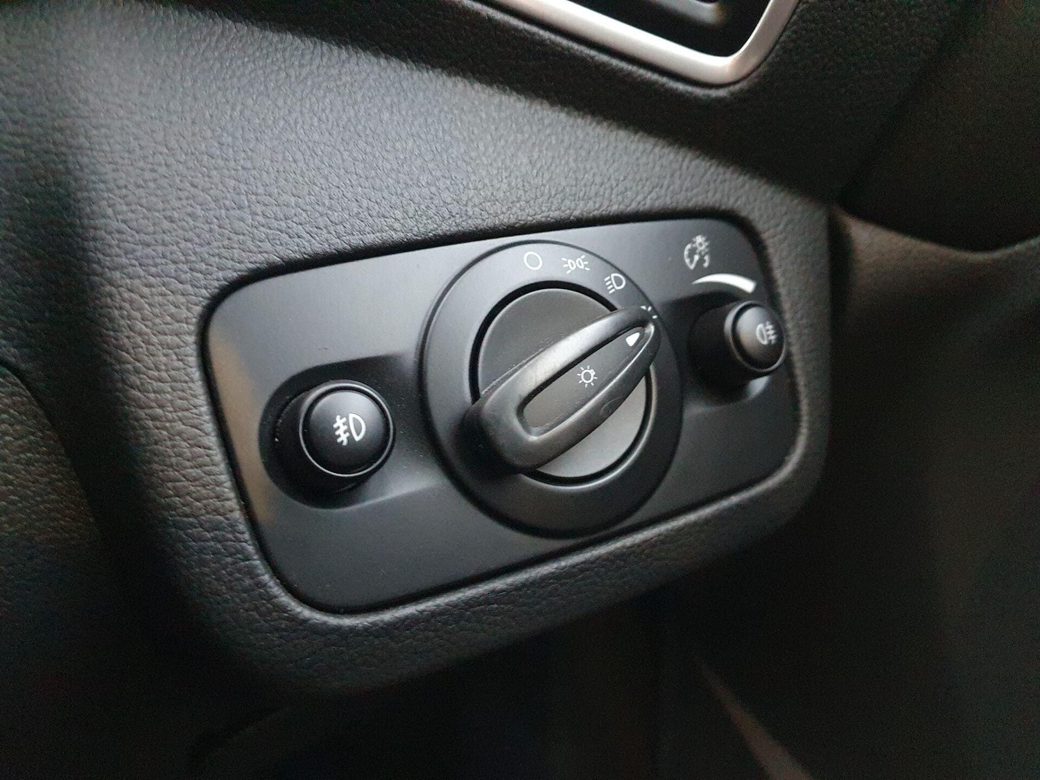 Used Ford Kuga 2015 for sale - 76719740: Photo 21