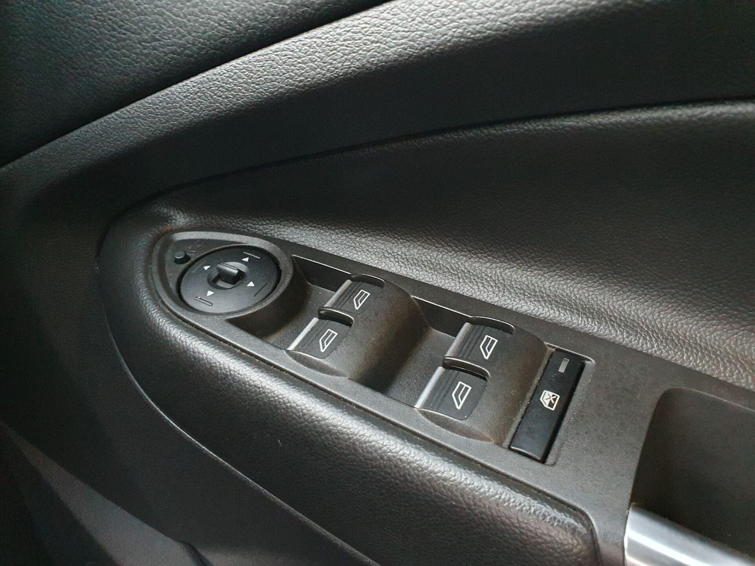 Used Ford Kuga 2015 for sale - 76719740: Photo 22