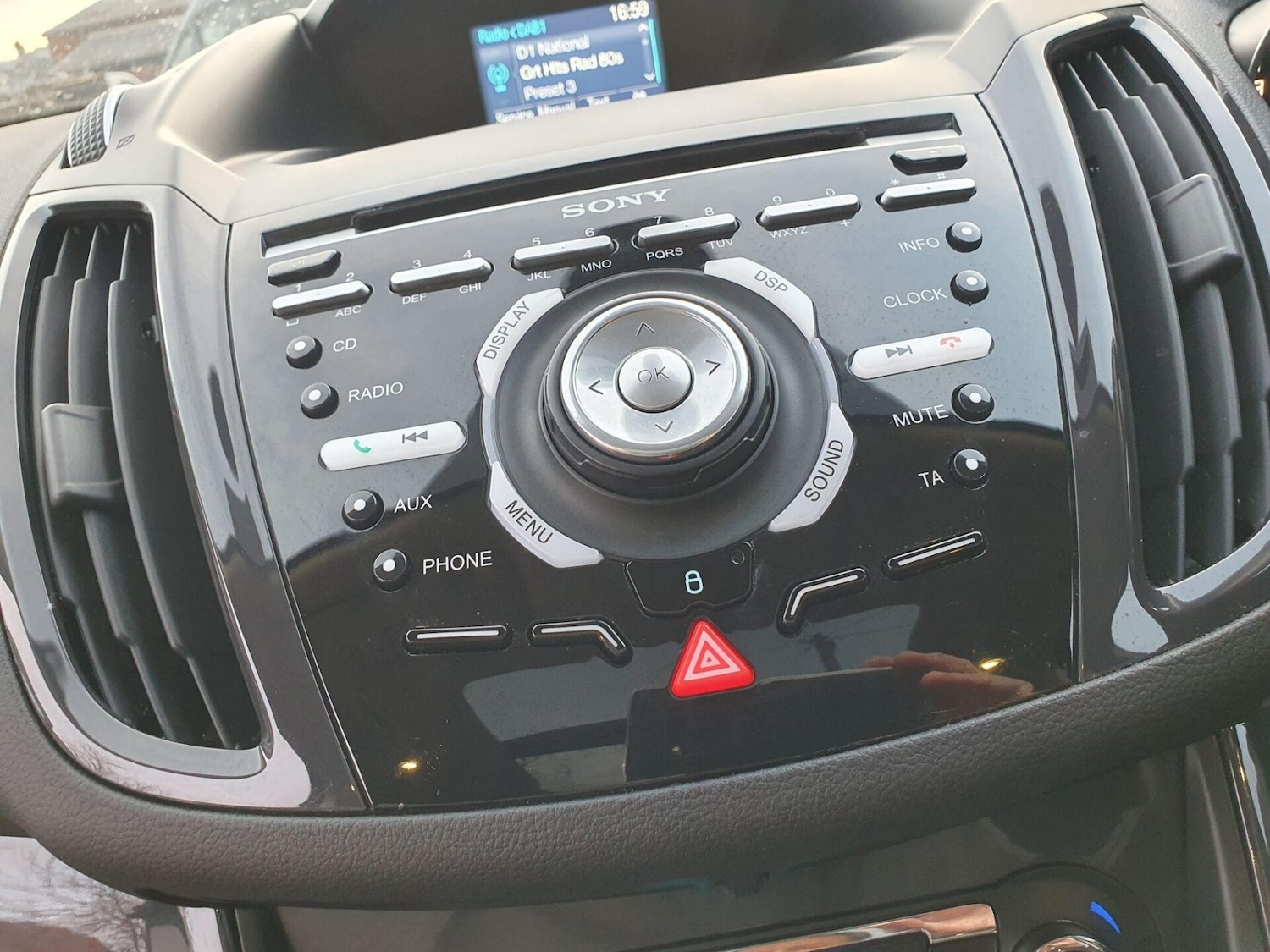 Used Ford Kuga 2015 for sale - 76719740: Photo 38