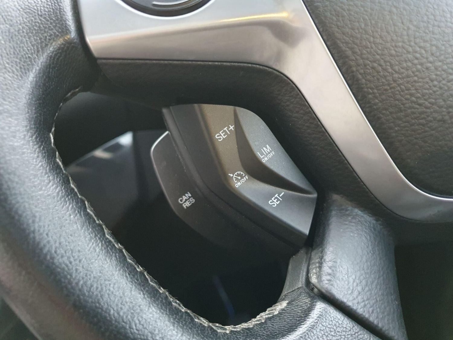 Used Ford Kuga 2015 for sale - 76719740: Photo 39