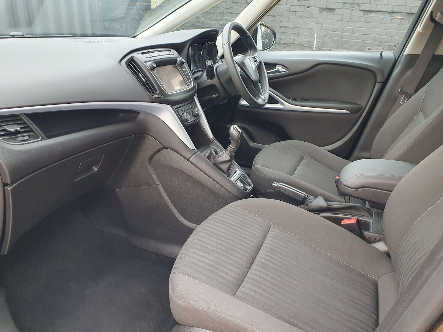 Used Vauxhall Zafira 2017 for sale - 76767654: Photo 9