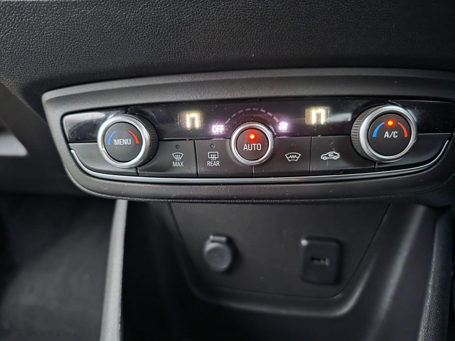 Used Vauxhall Crossland X 2018 for sale - 77691971: Photo 6