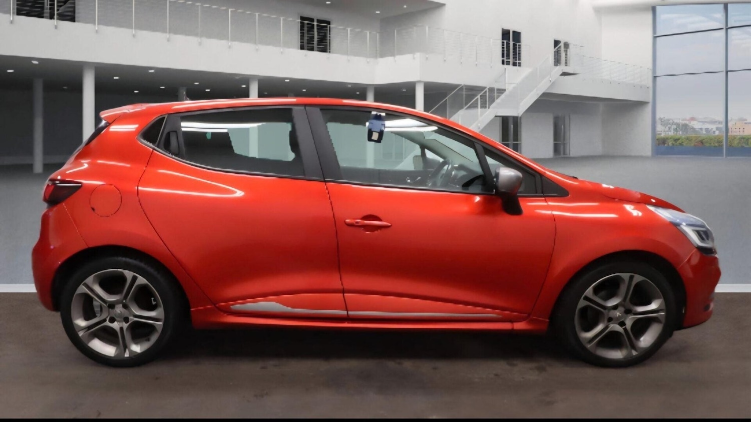 Used Renault Clio 2019 for sale - 77363340: Photo 4